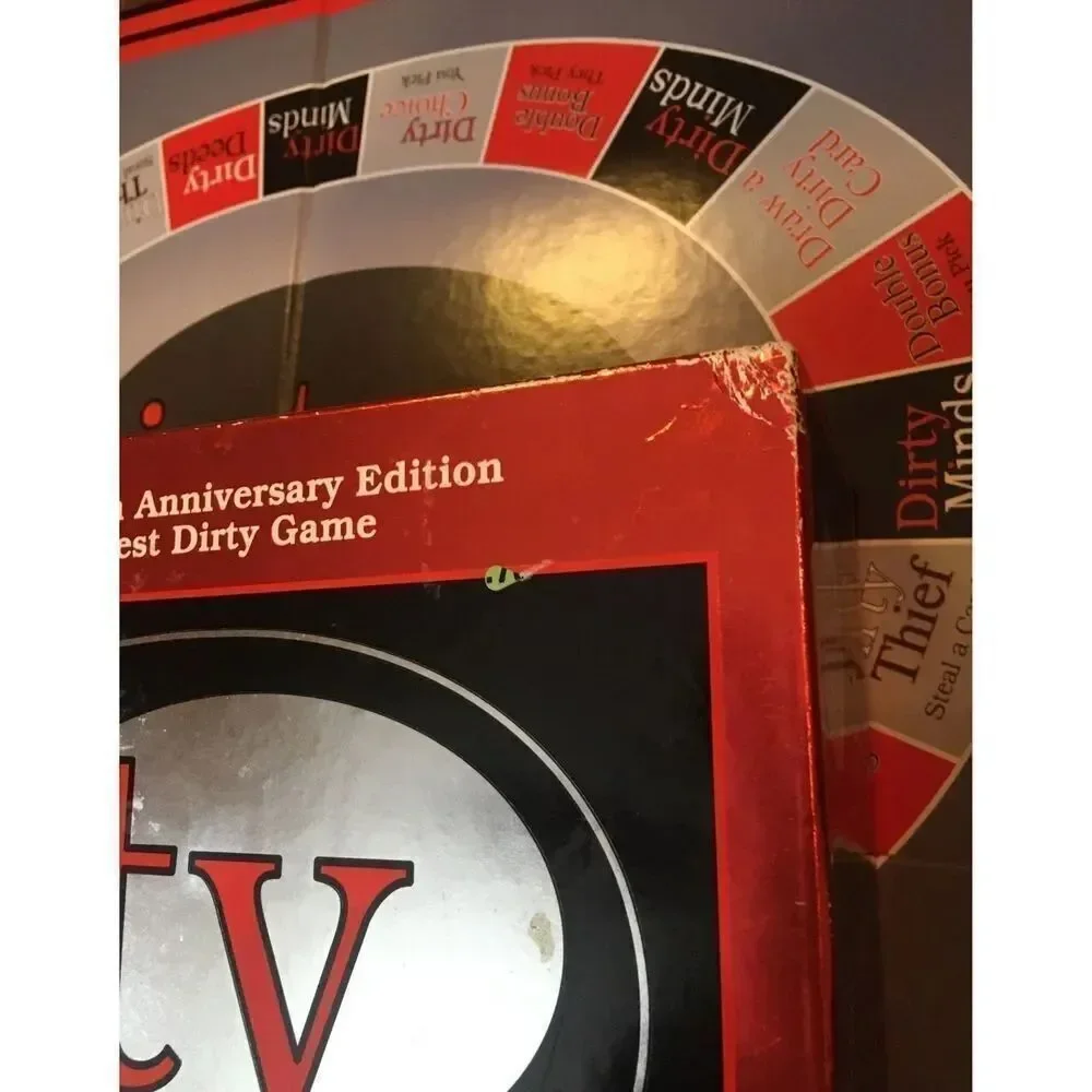 DIRTY MINDS - The Game of Naughty Clues